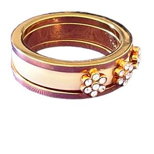 Joan Rivers Yellow Gold Tone Flower Ring Women’s Size 9 1/2 closer to a 10